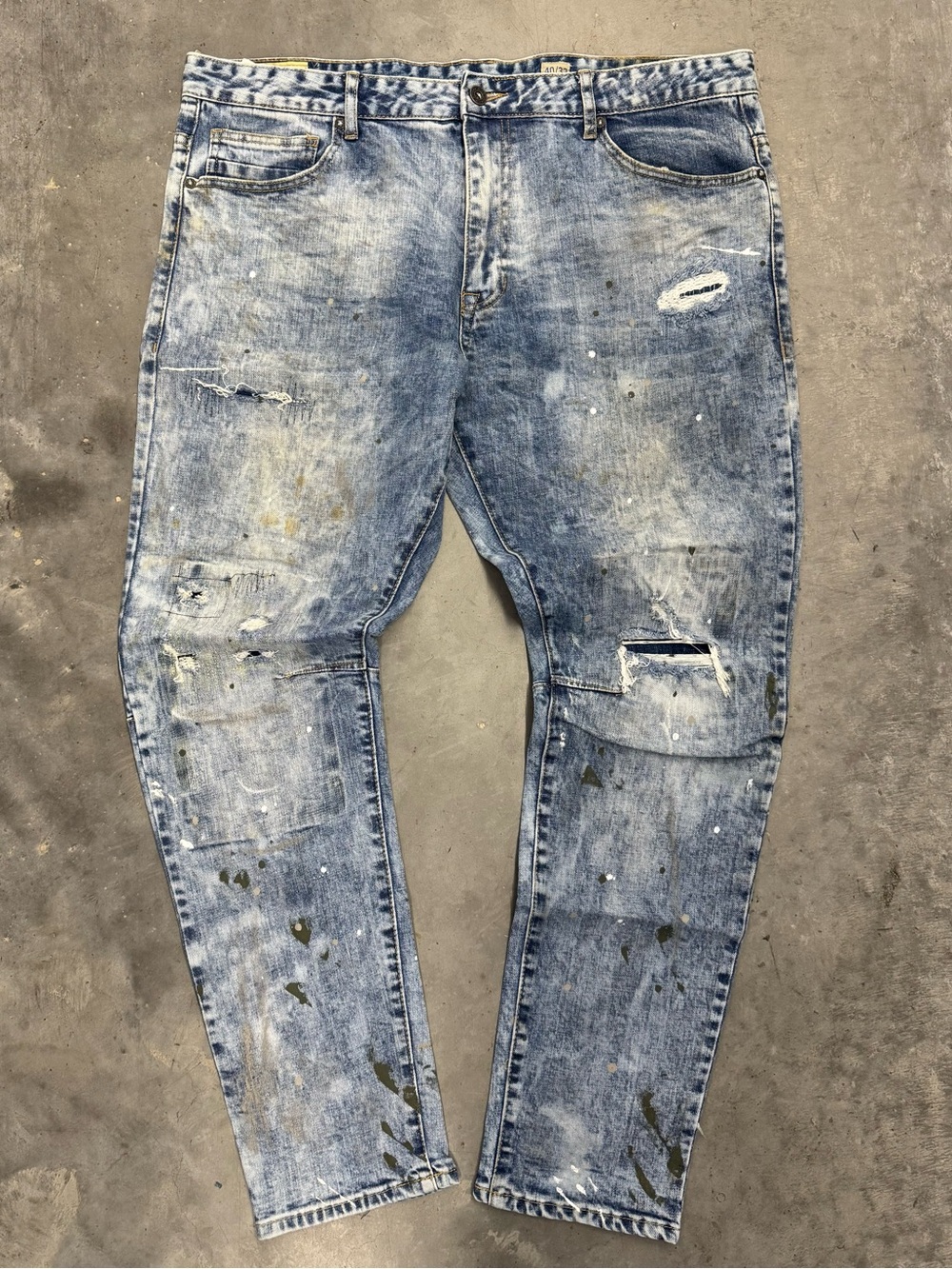 Smoke Rise Men’s Distressed Paint Splatter Jeans 40x32